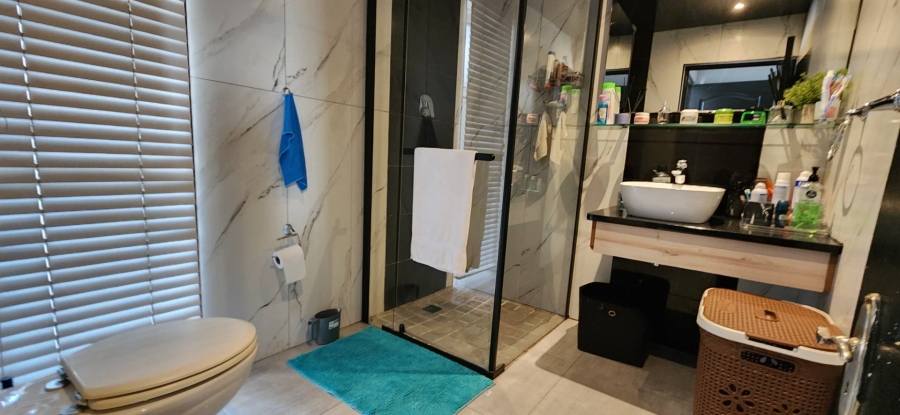 4 Bedroom Property for Sale in Weltevreden Valley Western Cape